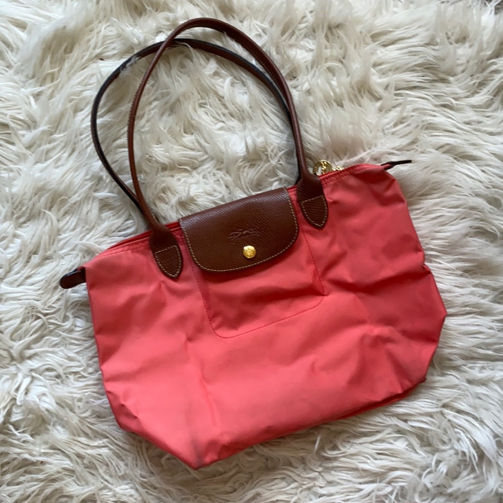 Coral Longchamp Le Pilage Nylon Shoulder Bag - SM